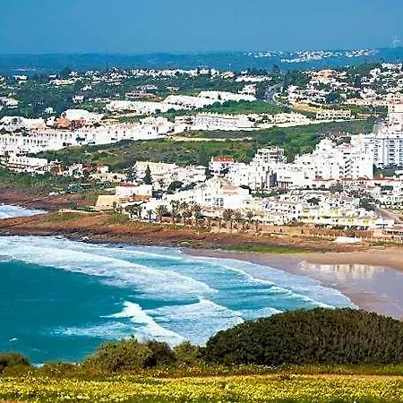 B65 - Casa Le Ferreira In Da Luz 4*